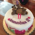 Máša a medvéd dort