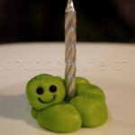 svíčka housenka s číslem - figurka na dort